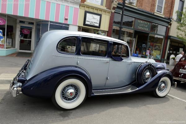 1936 Packard 1400