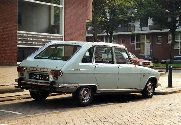 1969 Renault R-16