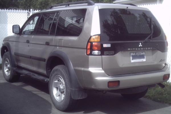 2004 Mitsubishi Montero Sport
