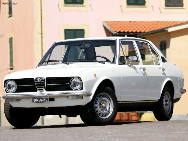 Alfa Romeo Alfetta 1975 #3