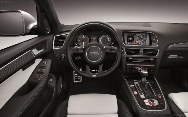 An improved Audi 2013 SQ5 crossover