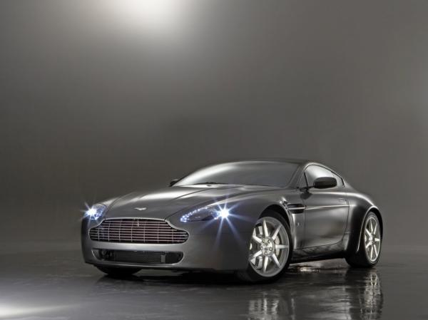 Aston Martin V8 Vantage 2011 #4