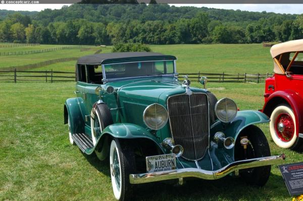 Auburn Model 8-101 1933 #2