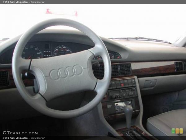 Audi V8 1991 #1