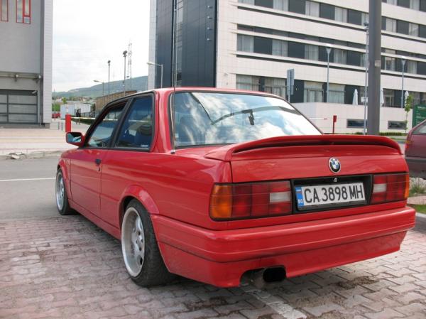 BMW 3 Series 1990 #2