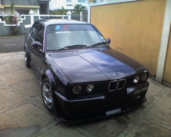 BMW 3 Series 1990 #3