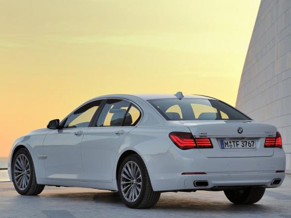 BMW 7 Series 2012 #2