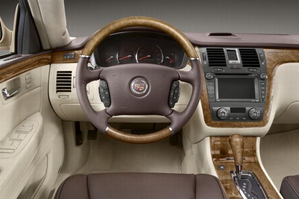 Cadillac DTS Premium Luxury #1