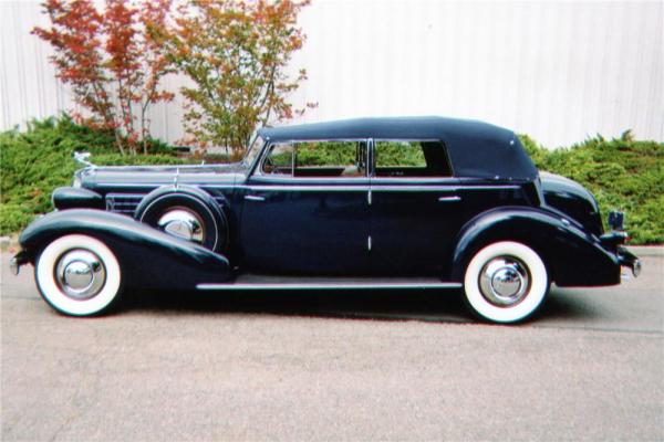 Cadillac Fleetwood 1935 #1