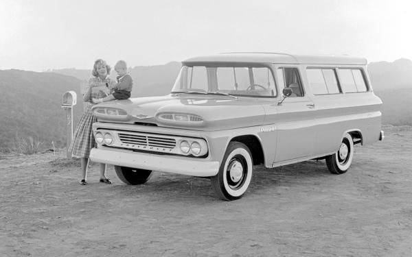Chevrolet Suburban 1960 #2