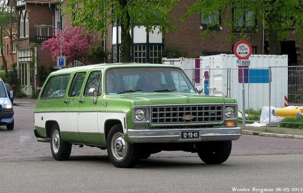 Chevrolet Suburban 1975 #1