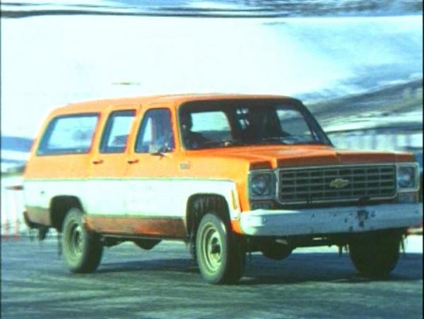 Chevrolet Suburban 1975 #3