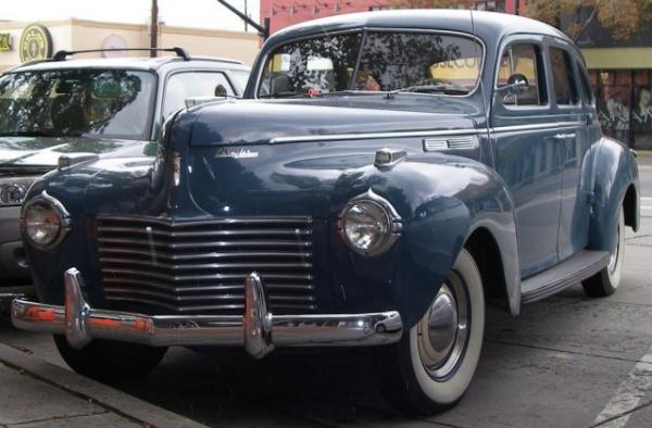 Chrysler Traveler 1940 #3