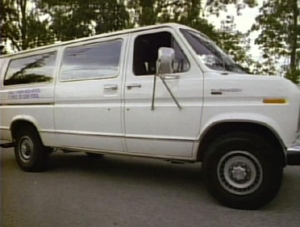 Ford Club Wagon 1988 #1