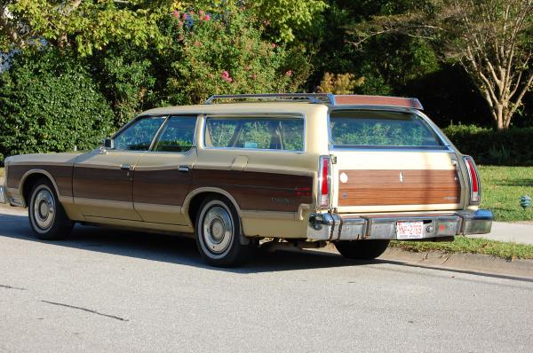 Ford Country Squire 1976 #2
