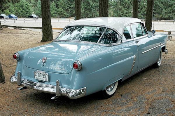 Ford Crestline 1952 #2