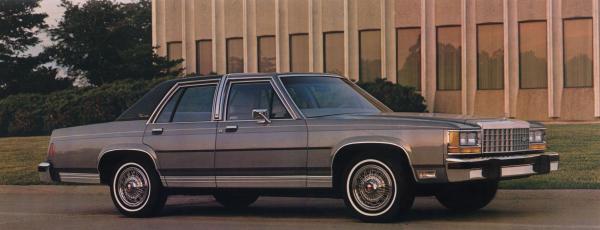 Ford Crown Victoria 1983 #3