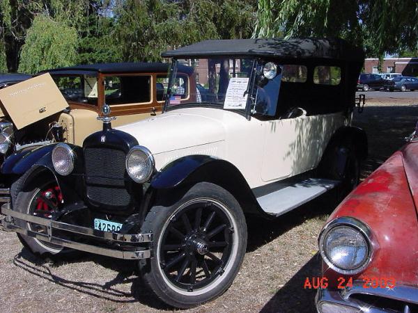 1918 Hupmobile Series R-1