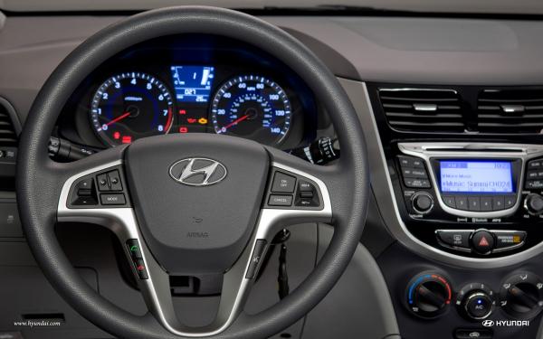 Hyundai Accent 2011 #3