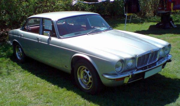 1975 Jaguar XJ12