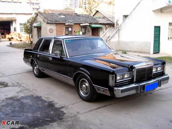 Lincoln Town Car 1984 #1