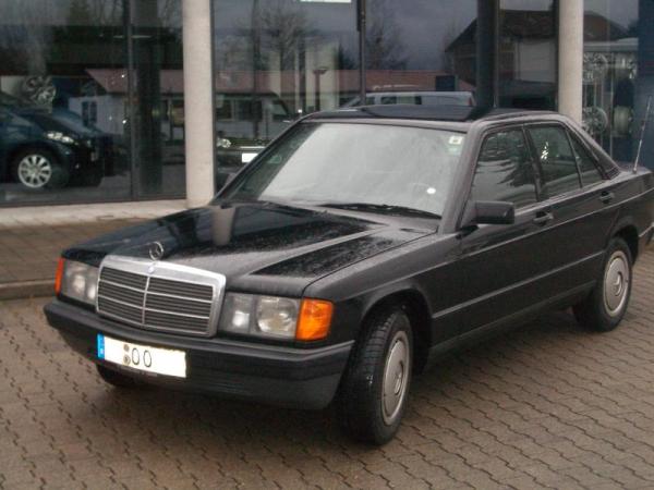 Mercedes-Benz 190 1988 #2