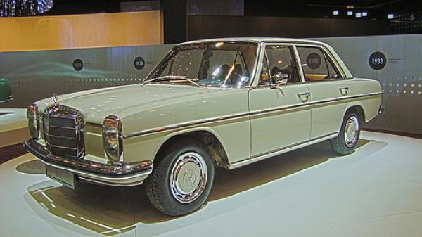 Mercedes-Benz 220 1969 #4