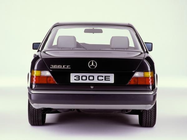 Mercedes-Benz E-Class 1987 #2