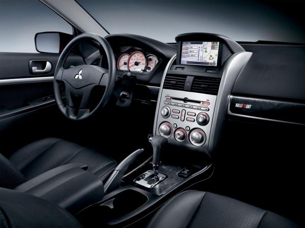 Mitsubishi Galant 2012 #3