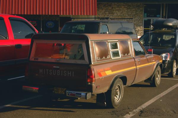 Mitsubishi Pickup 1983 #5