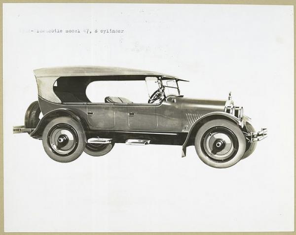 Oldsmobile Model 47 1921 #1