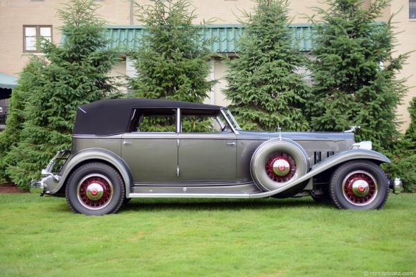 1932 Packard 906