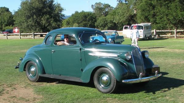 Plymouth DeLuxe 1937 #4