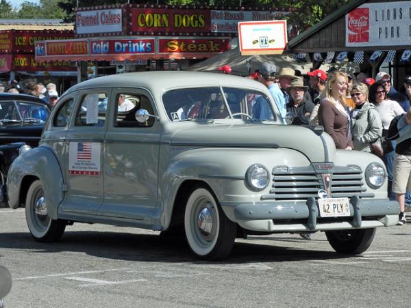 Plymouth DeLuxe 1942 #4