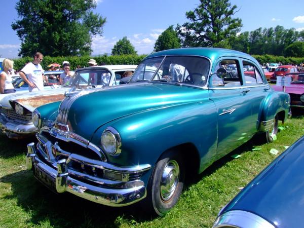 Pontiac Deluxe 1952 #2