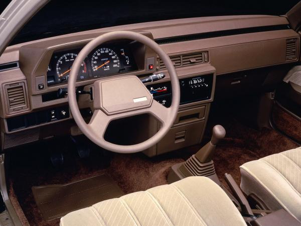 Toyota Camry 1984 #5