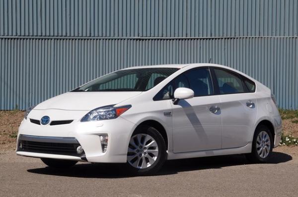 Toyota Prius Plug-in 2012 #4