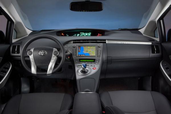 Toyota Prius Plug-in 2014 #1