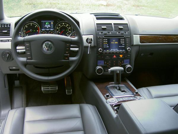Volkswagen Touareg 2004 #1