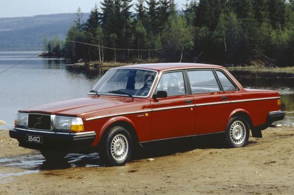 Volvo 240 1982 #1