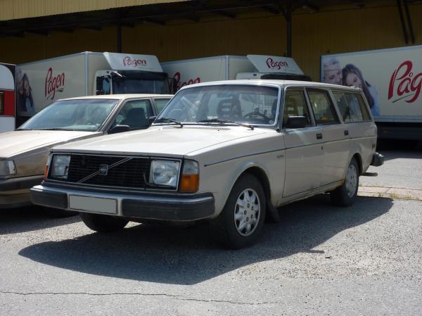 Volvo 245DL 1980 #1