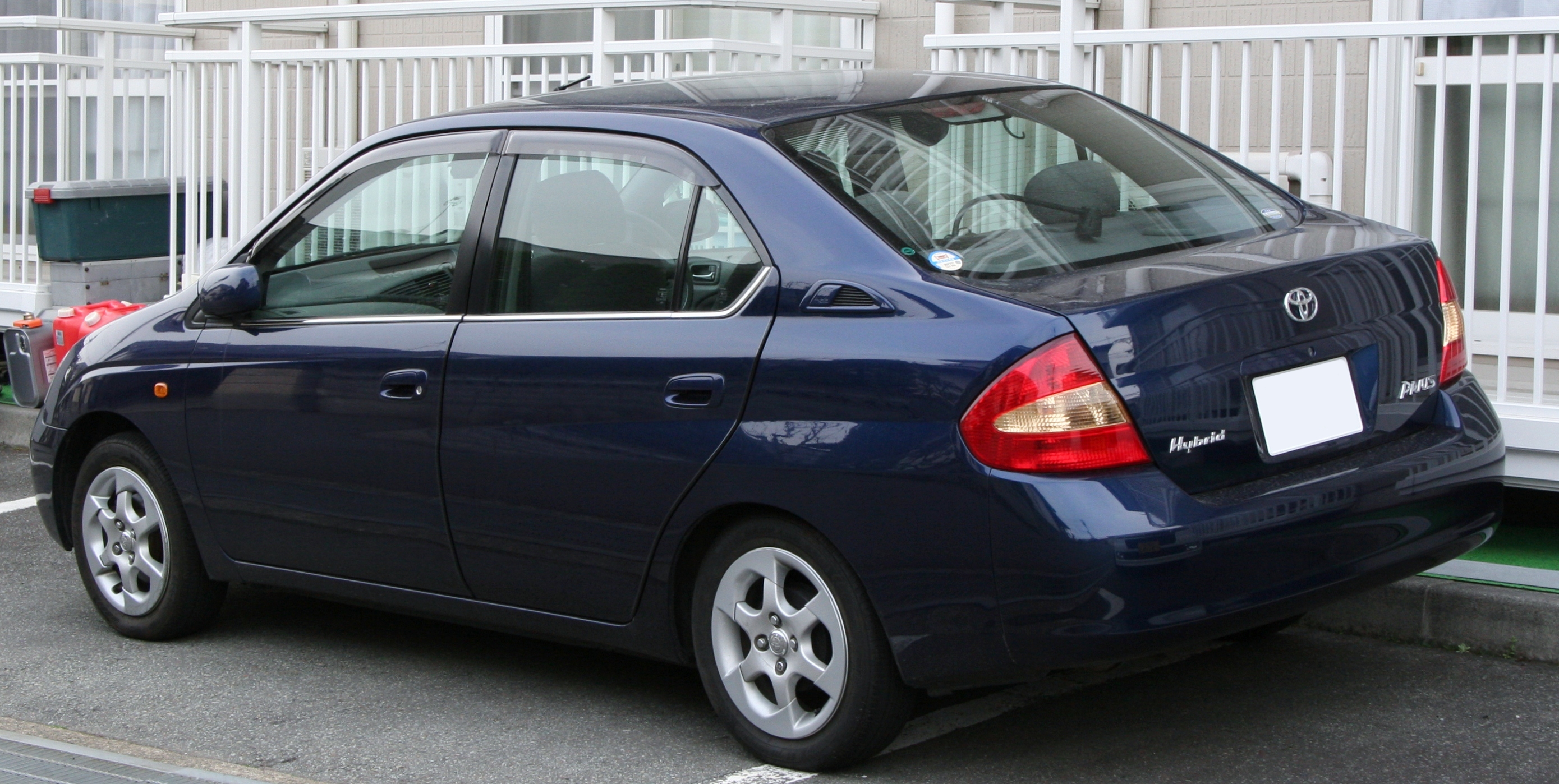 2003 Prius #1