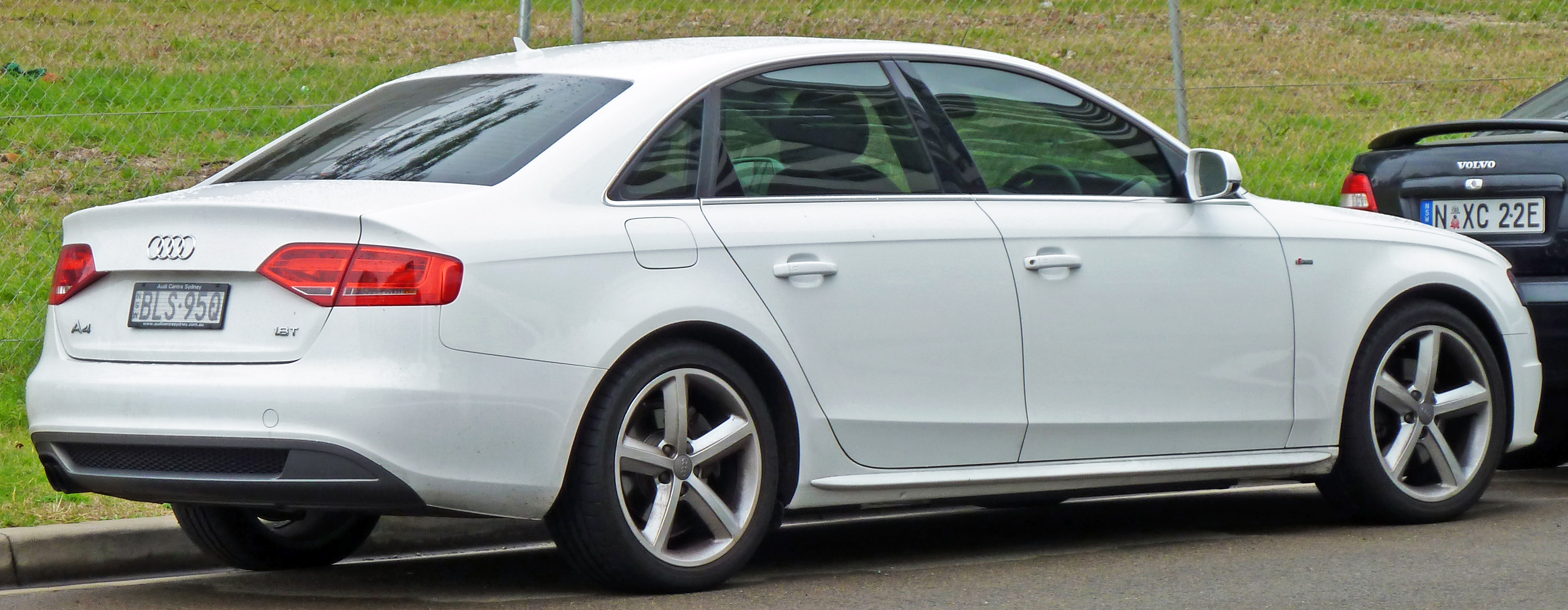 Audi A4 2010 #7
