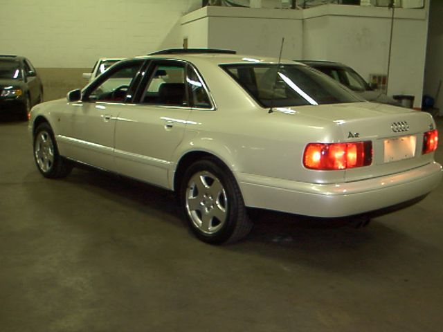 Audi A8 1999 #1