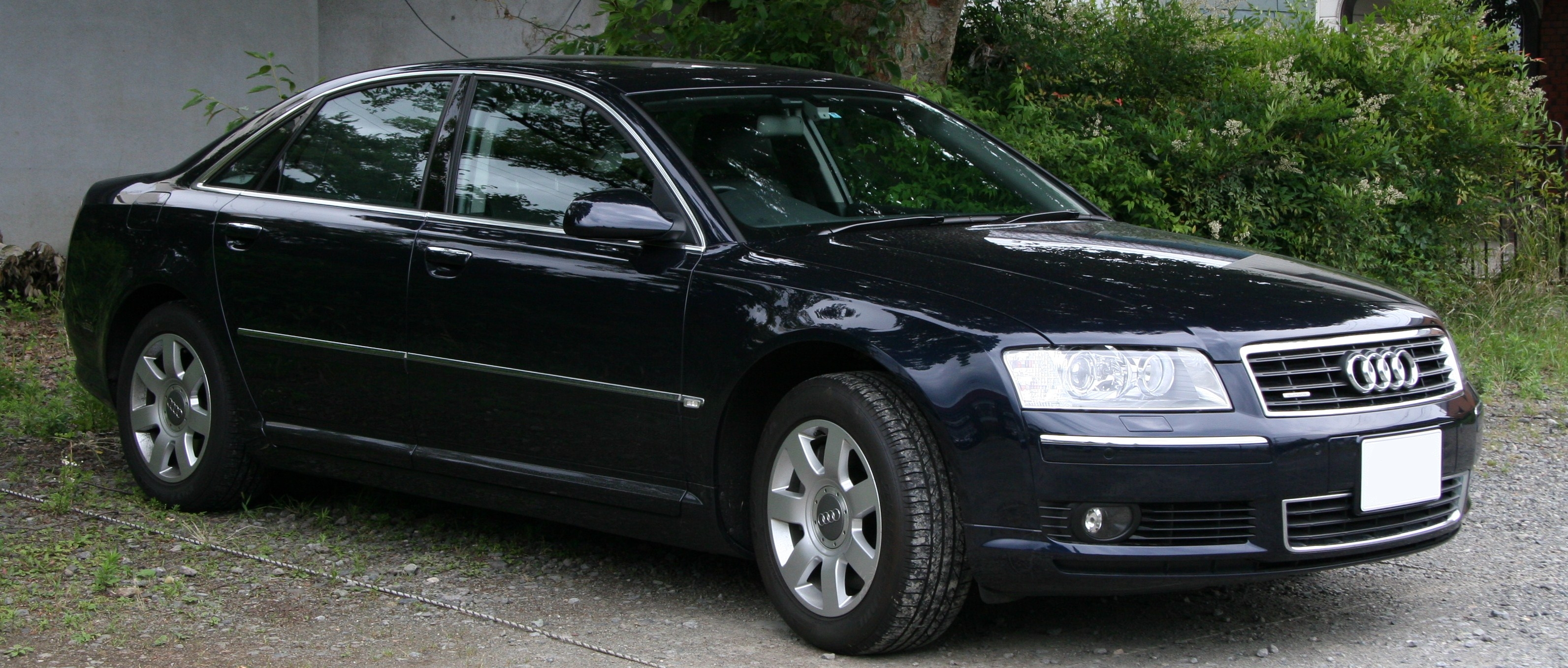 2003 Audi A8 - Information and photos - MOMENTcar