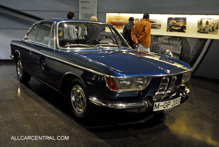 BMW 2000 1965 #3