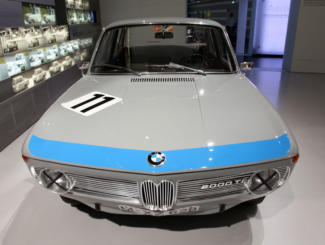 BMW 2000 1966 #6