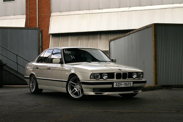 BMW 5 Series 1992 #7