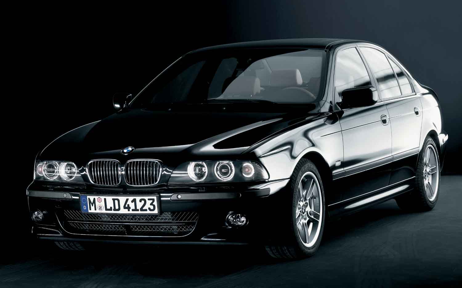 BMW 5 Series 2002 #1