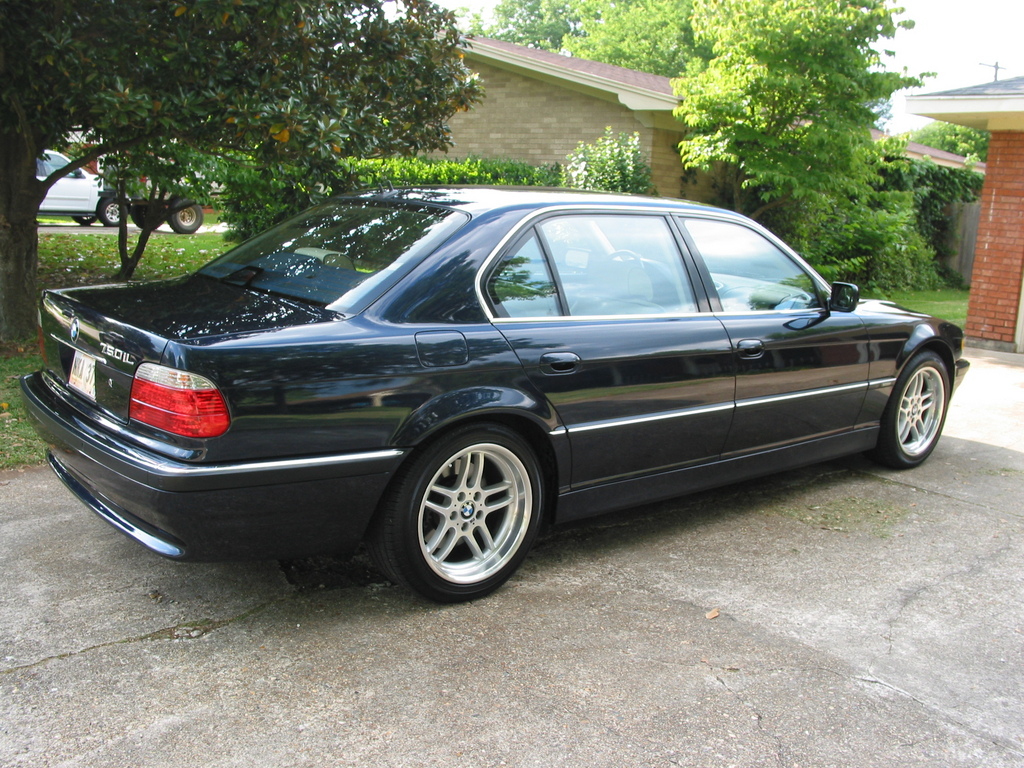 BMW 7 Series 2001 #11